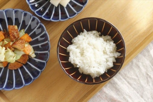 量るカロリー茶碗