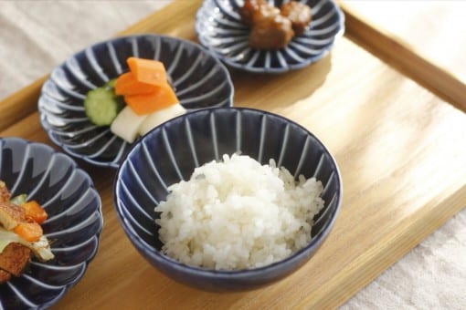 量るカロリー茶碗