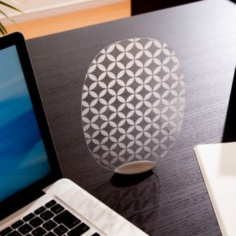 自立するうちわ　Solano (ソラノ)