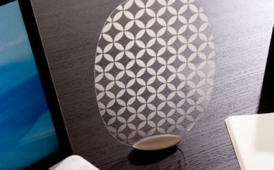 自立するうちわ　Solano (ソラノ)