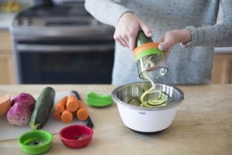 OXO オクソー トリプルべジヌードルカッター