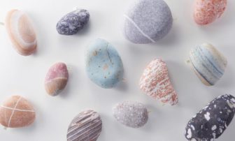 杉山ユキ ストーンクッション