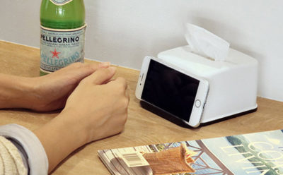 スマートフォンホルダー付ティッシュケース