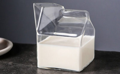 ガラスの牛乳パック