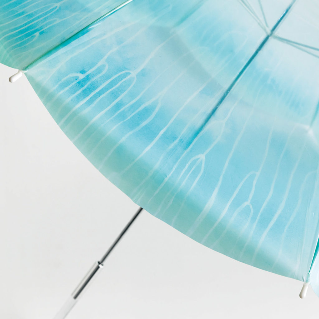 フェリシモ YOU+MORE! 雨空を泳ぐミズクラゲの傘