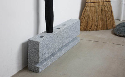 庵治石の傘立て