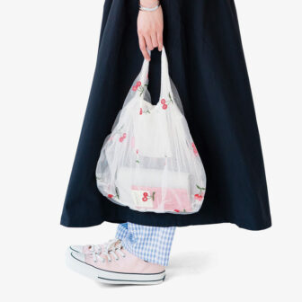 フェリシモSquee!（スクイー！）いい香りがしそうな 軽やか気分のふんわり刺しゅうチュールプチバッグの会